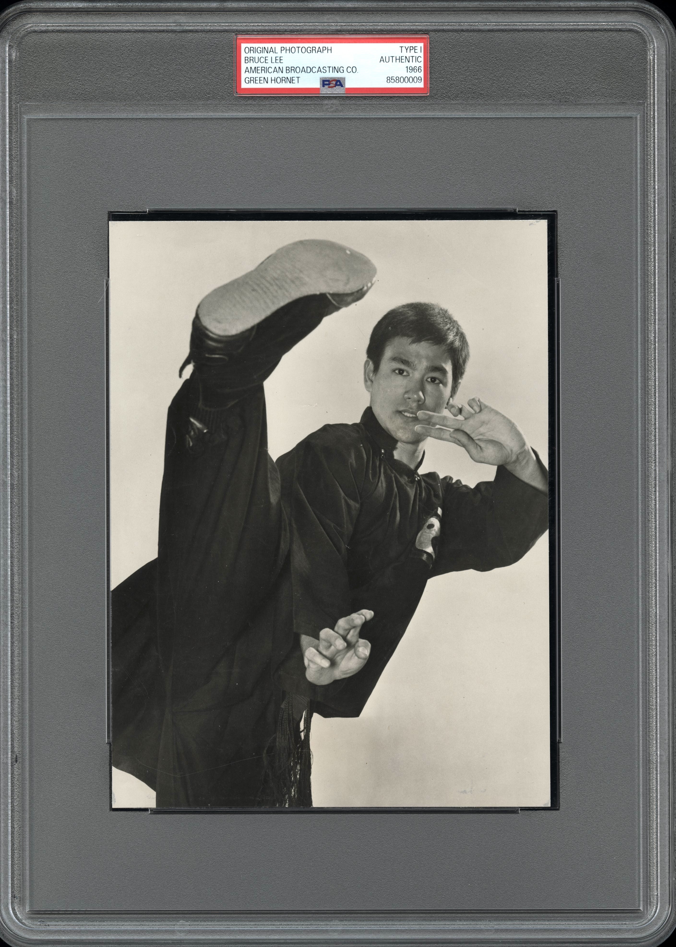 ■ドラゴン■遺品■髪の毛/ブルース・リー■Bruce Lee Authentic Bruce Lee Original Vintage Photos | PSA Type 1 | MANONTHEROCK
