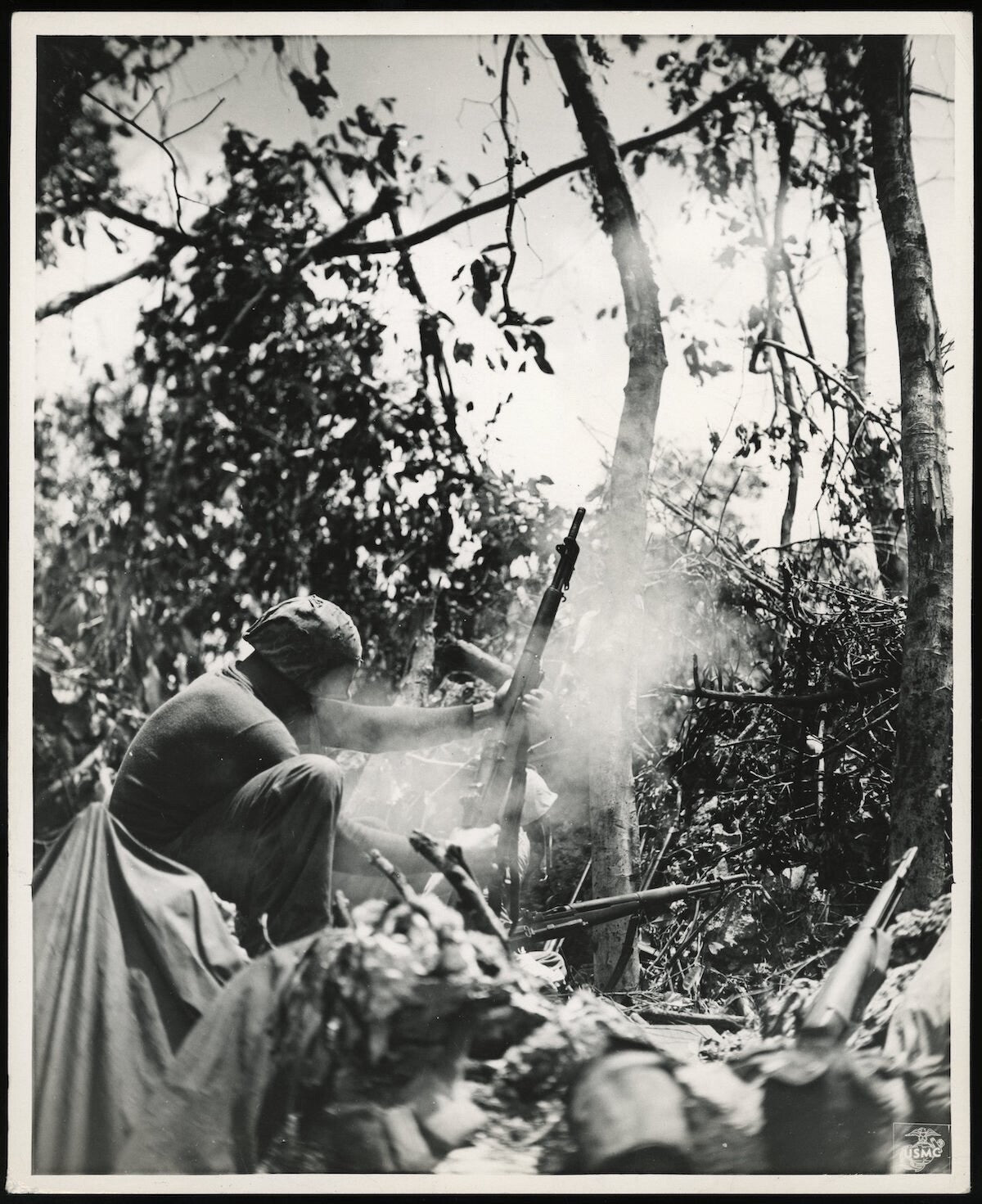 1944 WWII "Suicide Ridge" Peleliu USMC Firing Grenades Type 1 Original Photo
