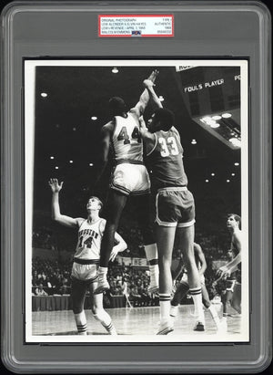 Kareem Abdul-Jabbar vs Hayes 1968 Type 1 Original Photo PSA/DNA Malcolm Emmons