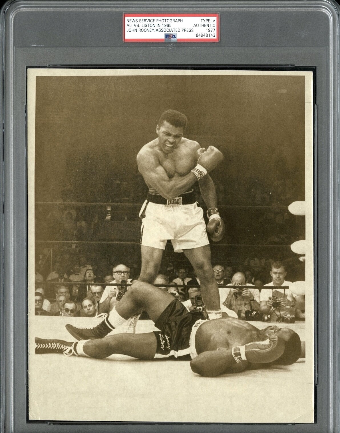 Cassius Clay vs Sonny Liston 1965 Boxing Type 4 Original Photo PSA/DNA ICONIC!